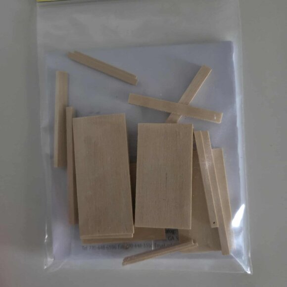 NWT The Kitchen Collection 2" Upper Cabinet Dollhouse Miniature Kit - Picture 3 of 4